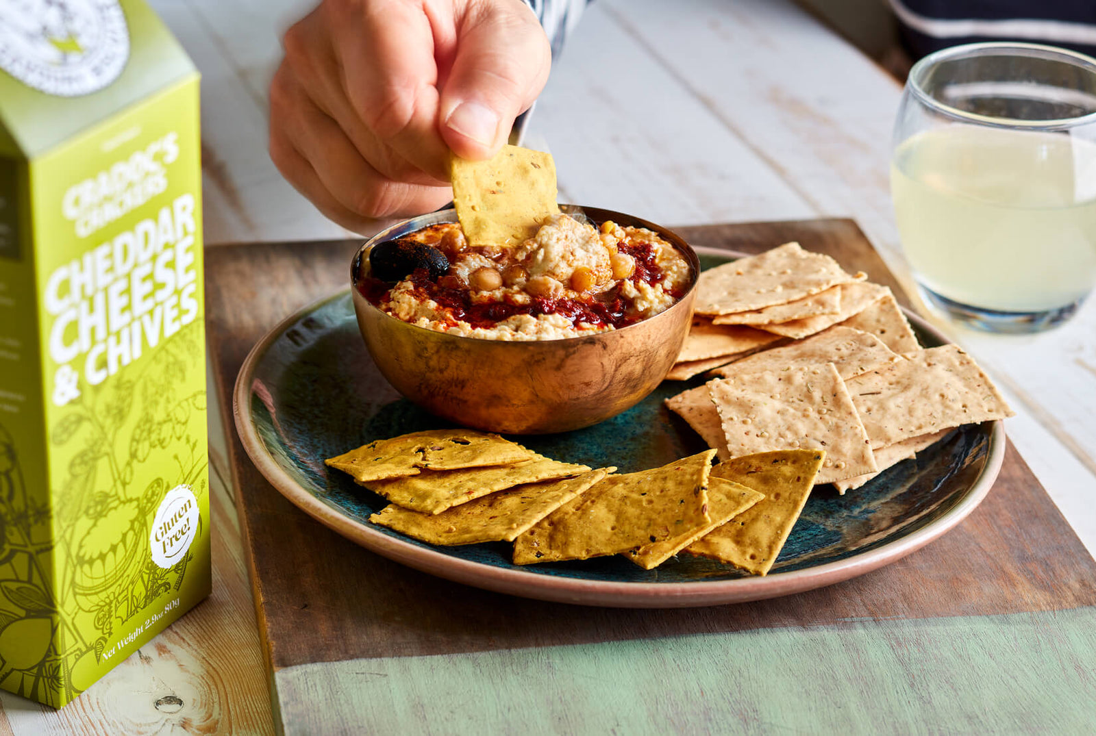 Cradoc's Gluten Free Cheddar & Chives Crackers 80g